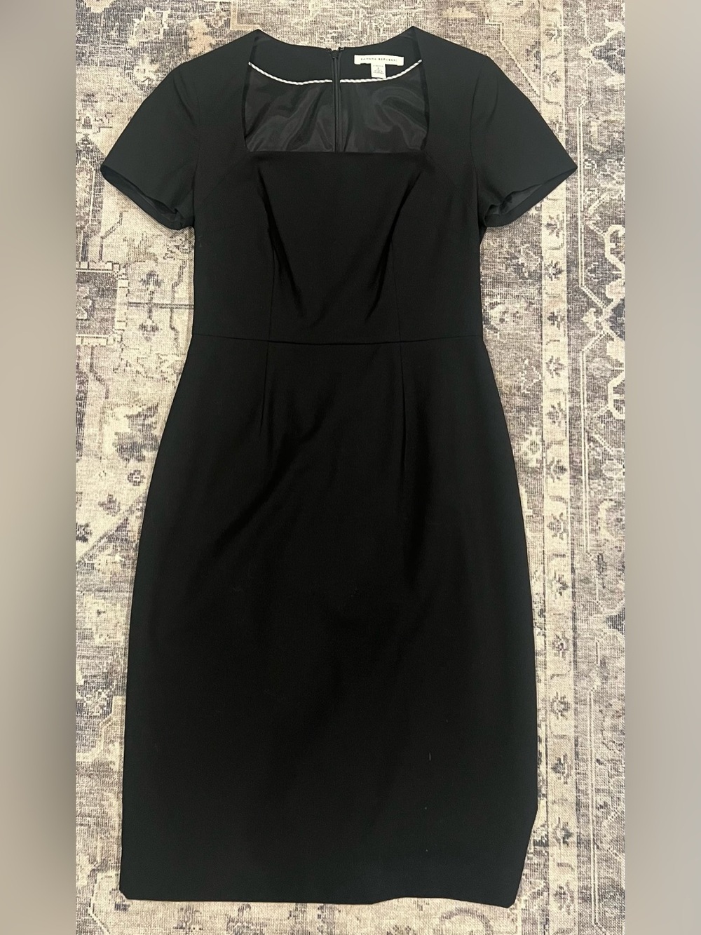 Banana Republic Black Short Sleeve Sheath Dress